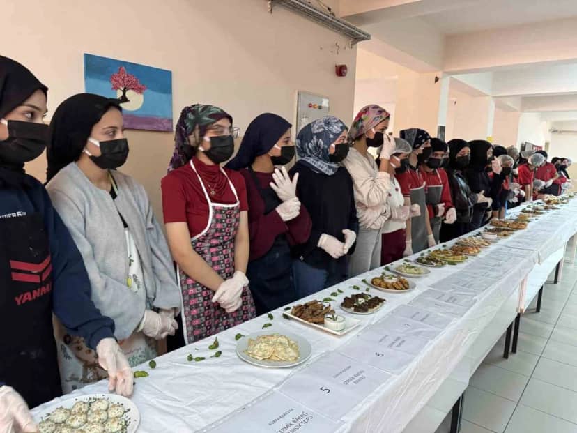 Diyarbakır'ın Çermik ilçesinde öğrenciler Çermik biberiyle 41 çeşit yemek yaptı