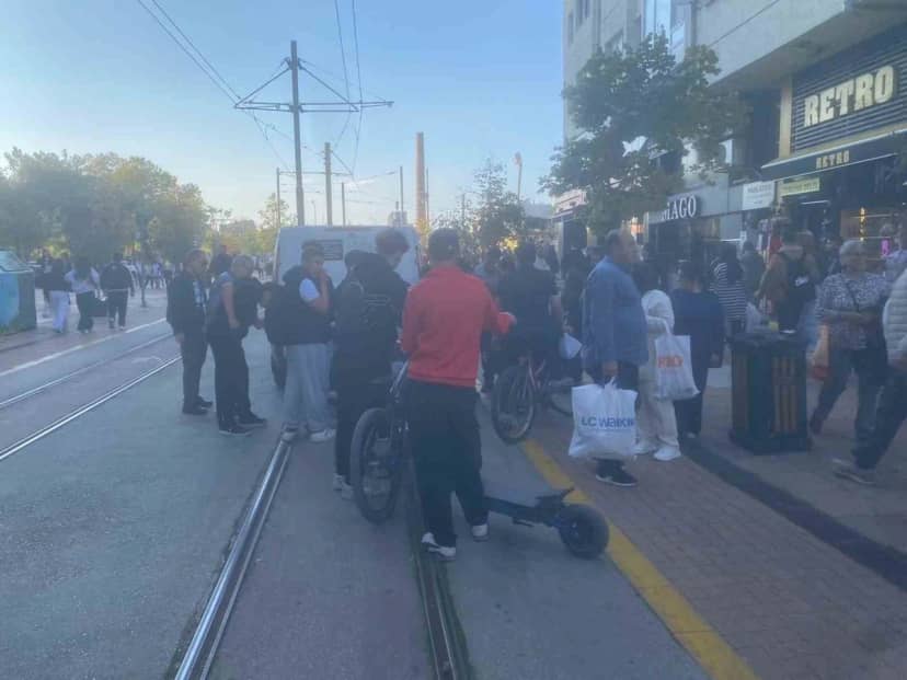 Eskişehir'de scooter ile otomobil çarpıştı, scooter sürücüsünün durumu iyi
