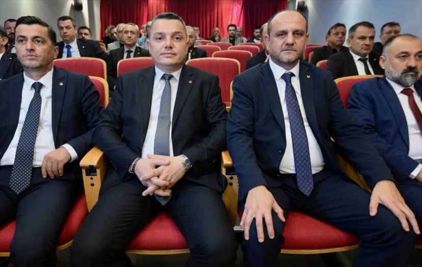 İshak Şengüloğlu, Düzce Ticaret ve Sanayi Odası başkanlığına 29 oyla seçildi