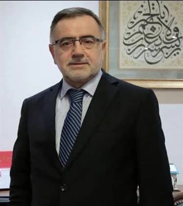 İzani Turan'dan 'fon' iddialarına cevap: Eleştiri başka, iftira başka