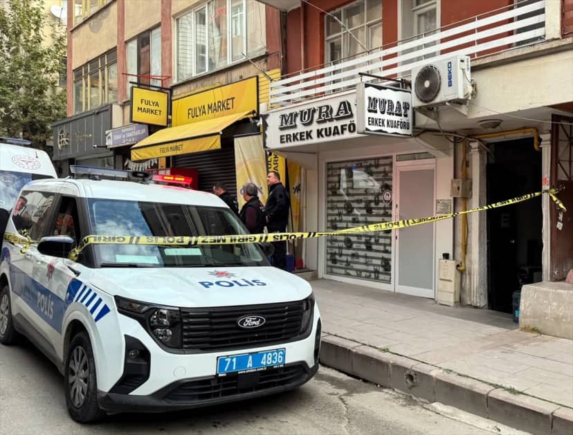 Kırıkkale'de dernek girişinde ölü bulunan kişinin cenazesi Adli Tıp'a gönderildi