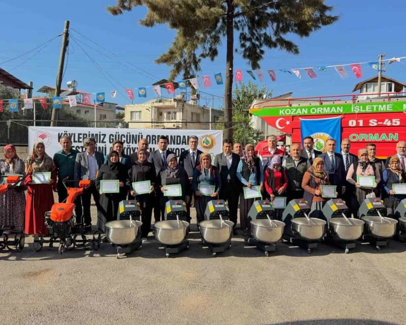 Kozan'da 13 köyden 27 kadına 840 bin liralık makine hibesi yapıldı