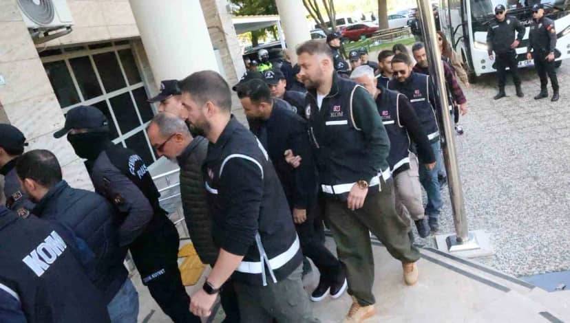 Milas Belediyesi soruşturmasında Başkan Topuz ve oğlu dahil 18 kişi tutuklandı
