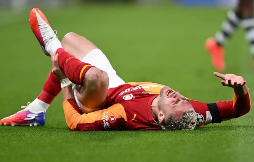 Okan Buruk tan Fenerbahçe derbisi öncesi karar! 1
