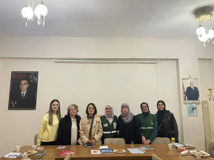 Yeşilay Samsun Şubesi Alaçam'da kadınlara bağımlılık ve meme kanseri eğitimi verdi