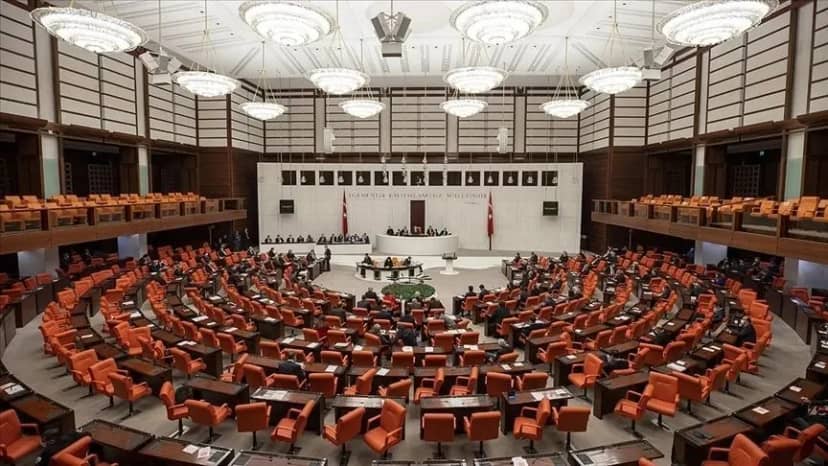 60 yaş üstüne yeşil pasaport verilsin talebi: TBMM'ye gelen dilekçeler birbirinden ilginç