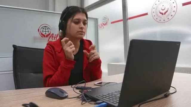 AİLEM Engelsiz İletişim Merkezi 335 bini aşkın çağrıya destek sağladı