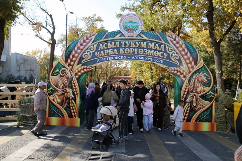 Bişkek'te tarım fuarı düzenlendi, Türk iş makineleri sergilendi
