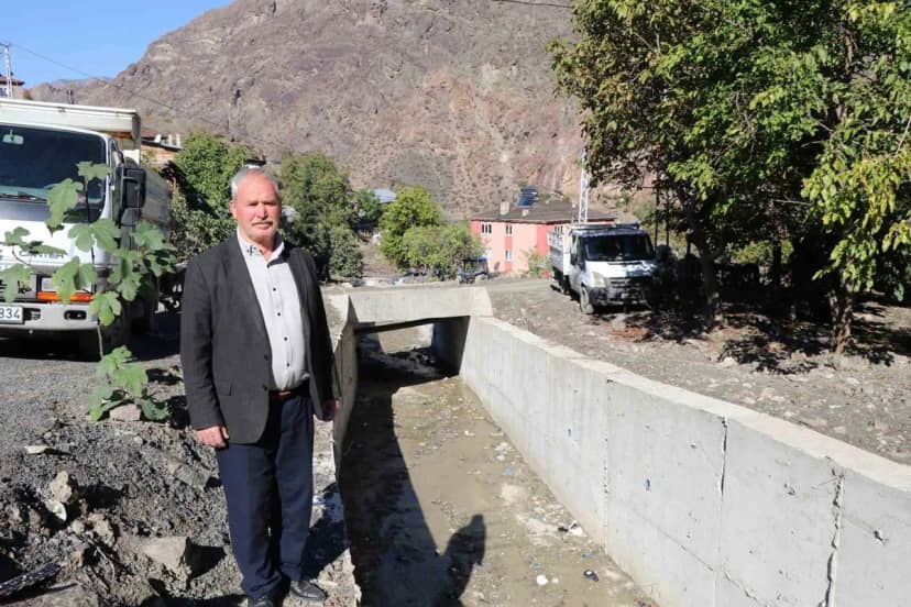 Erzurum'un Oltu ilçesine bağlı Ayvalı'da 2024 seli sonrası dere ıslahı tamamlandı