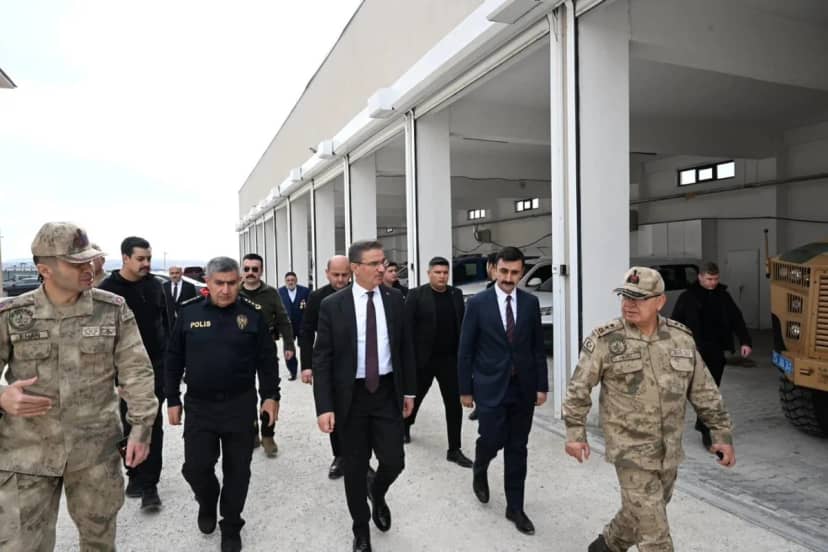 Erzurum Valisi Baruş Karayazı'da öğretmenevi inşaatını inceledi