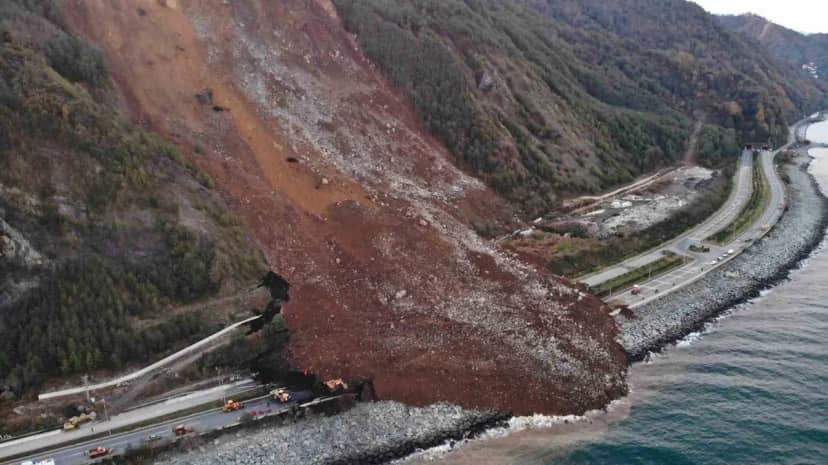 Hakan Ersoy, Artvin'de 500 tonu aşan kaya bloklarının hareket ettiğini söyledi