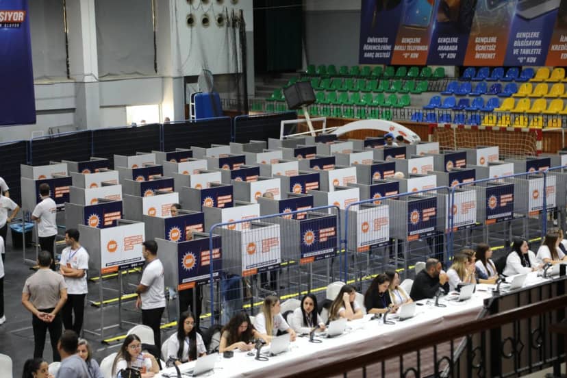 KKTC Sağlık Bakanı Dinçyürek adaylıktan çekilip istifa edeceğini açıkladı