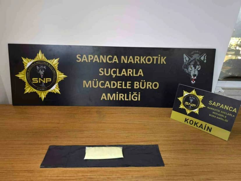 Sakarya Sapanca'da operasyonda 3 kişi yakalandı, 191 gram kokain ele geçirildi