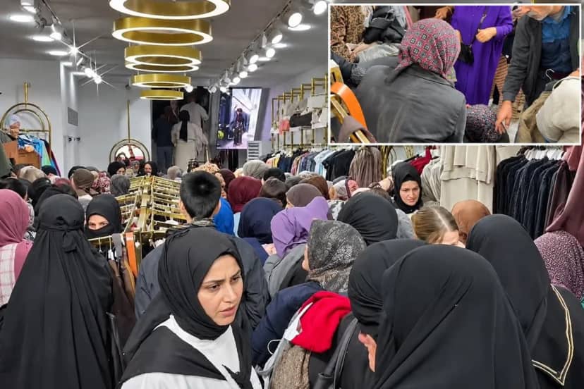 Sultangazi'de uygun fiyatlı kıyafet kampanyası nedeniyle izdiham yaşandı