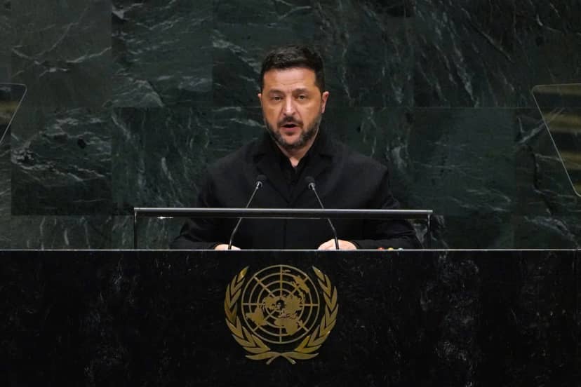 Zelenskiy cephede operasyonları durdurmaya hazır, toprak tavizini reddediyor