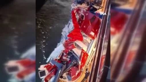 Almanya'da faciaya ramak kala! Dev kruvaziyer yük gemisine çarptı, korkunç anlar kamerada