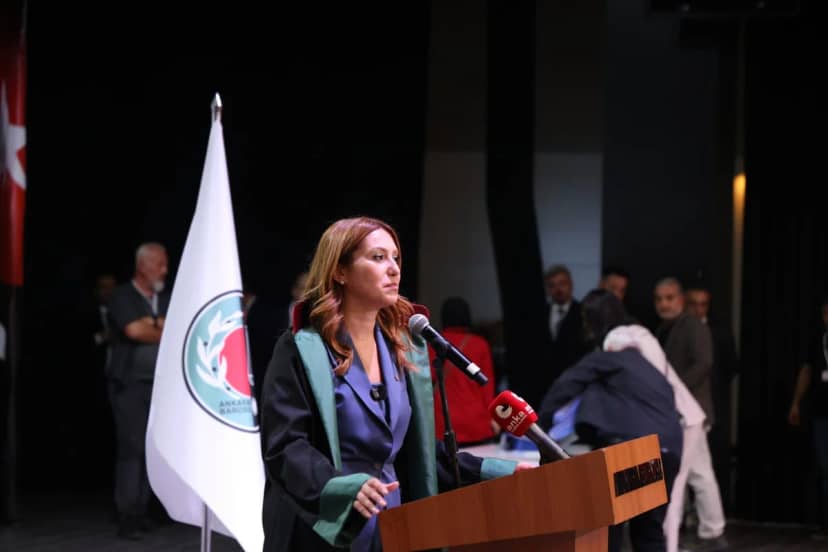Ankara Baro Başkanı Çağlayan, pankart asan 2 gencin tutuklanmasına tepki gösterdi
