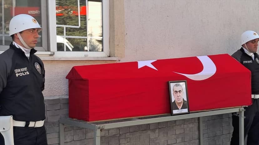 Artvin Ardanuç'ta kalp kriziyle ölen emekli özel harekat polisi Yalçın defnedildi