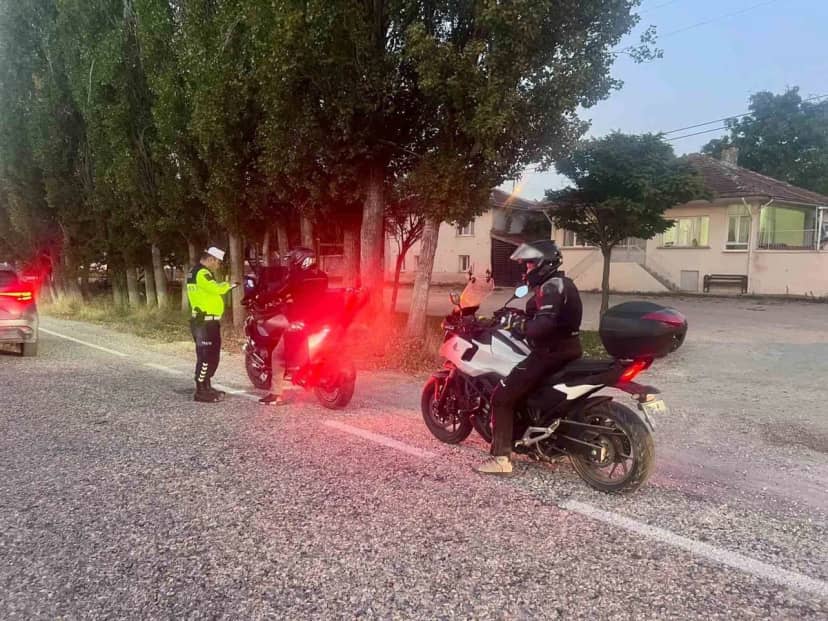 Bilecik'te jandarma denetiminde 192 motosiklet kontrol edildi, 7 sürücü ceza aldı