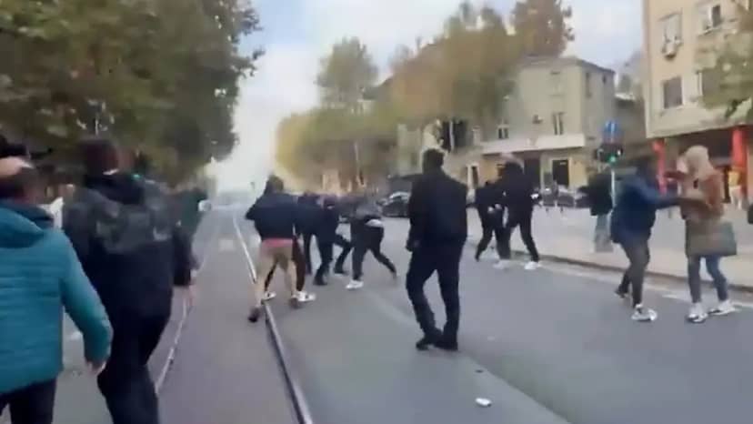 Bir ülke bunu konuşuyor! Ünlü iş insanı yanında çocuğu bulunan bir kadını tokatladı: Sonrasında meydan dayağı yedi 5