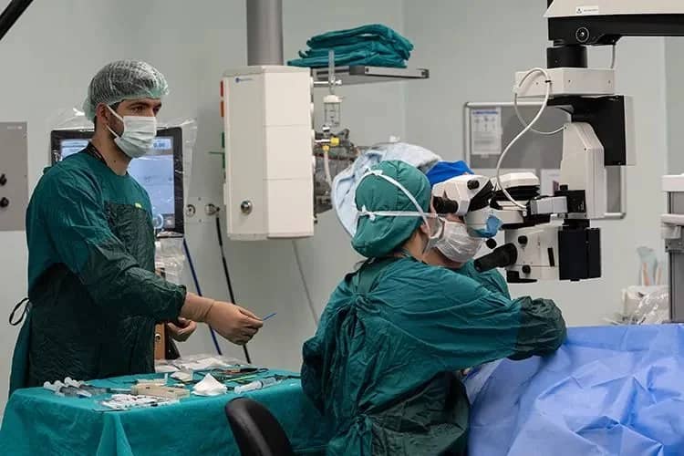 Dilindeki yara kanser çıktı! Uyluğundan alınan doku hayata döndürdü