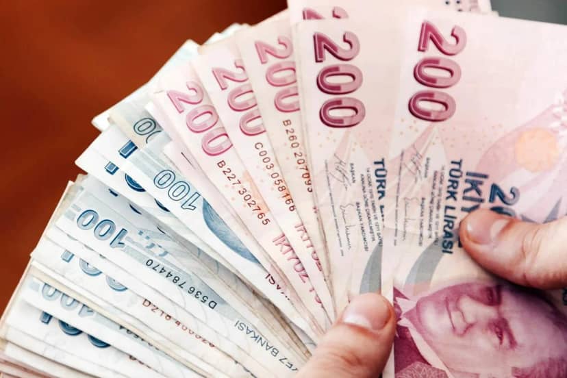 Emeklilerin beklediği teklif Meclis'te! Kabul edilirse her ay 25 bin TL alacaklar