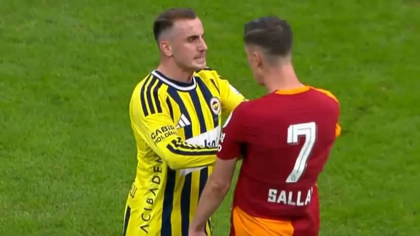 Galatasaray-Fenerbahçe derbisinin ardından saha karıştı! Kerem Aktürkoğlu ve Sallai birbirine girdi