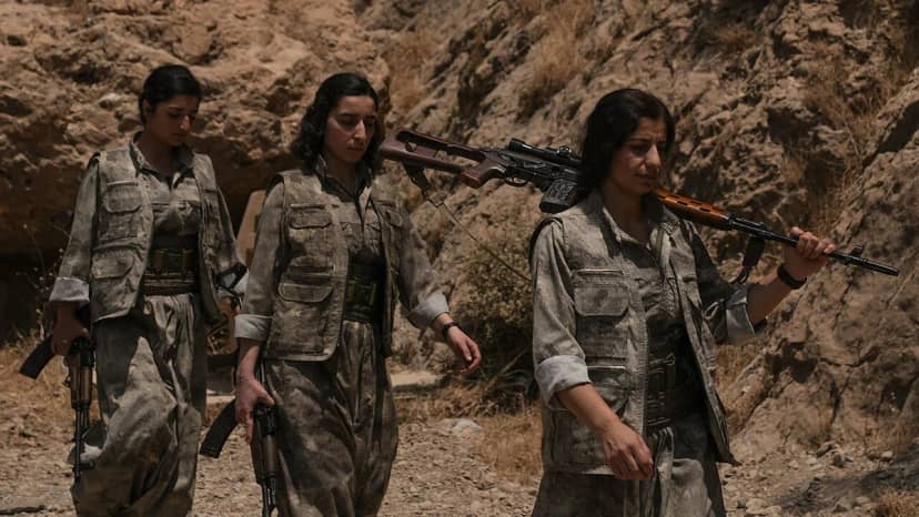 PKK'nın Sincar'daki kolu 'YBŞ' silah bırakıyor! Irak ordusuna entegre olacaklar