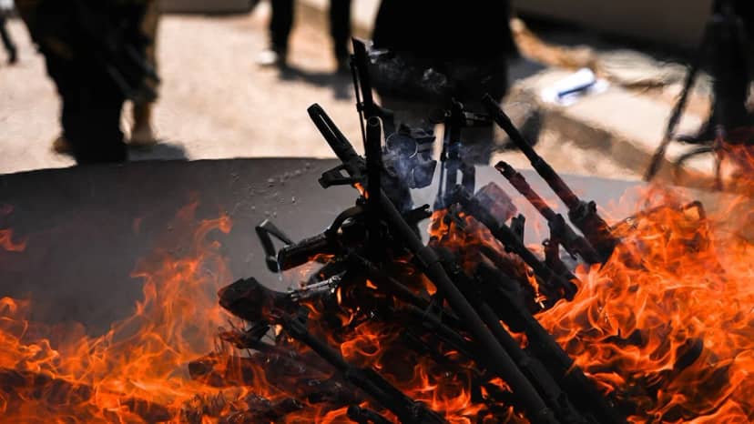 PKK'nın Sincar'daki kolu 'YBŞ' silah bırakıyor! Irak ordusuna entegre olacaklar