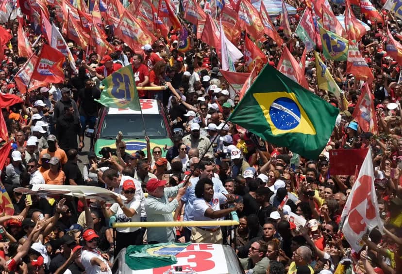 Tarihi zafer! Brezilya da seçimi Lula da Silva kazandı: Bolsonaro dan itiraz 1