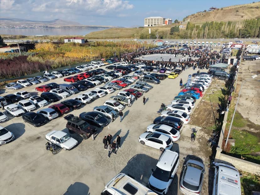 Tatvan'da ilk modifiyeli araç fuarına çevre illerden 300 sürücü katıldı