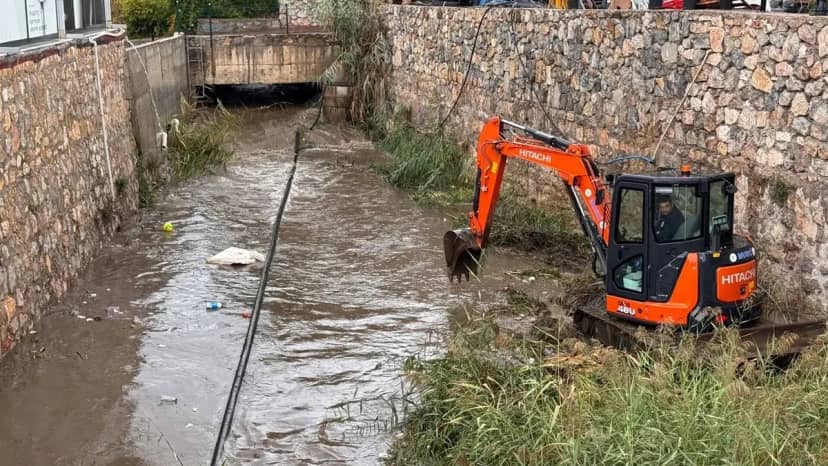 Turizm cennetini su bastı! İlçeden fotoğraflar geldi, iş yerleri su altında kaldı 4