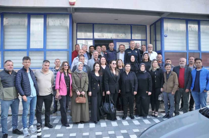 Aliağa'da emniyet, jandarma ve muhtarlar güvenlik için kahvaltıda buluştu