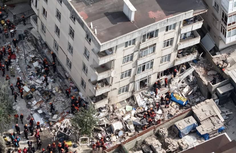 Anahtarlar yarın teslim edilecek! Maltepe’de çöken binanın sakinlerinin yeni yuvaları hazır, Bakan Kurum açıkladı