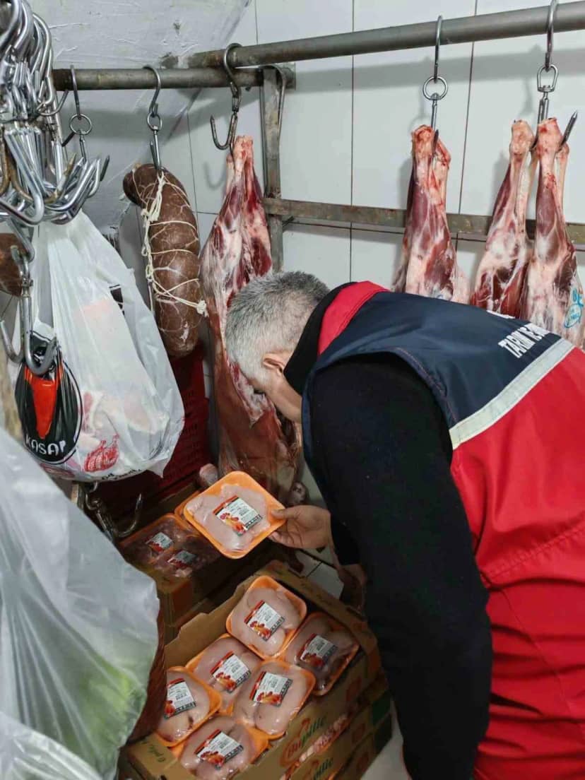 Balıkesir Marmara'da Tarım Müdürlüğü gıda denetiminde işletmelere yaptırım uyguladı