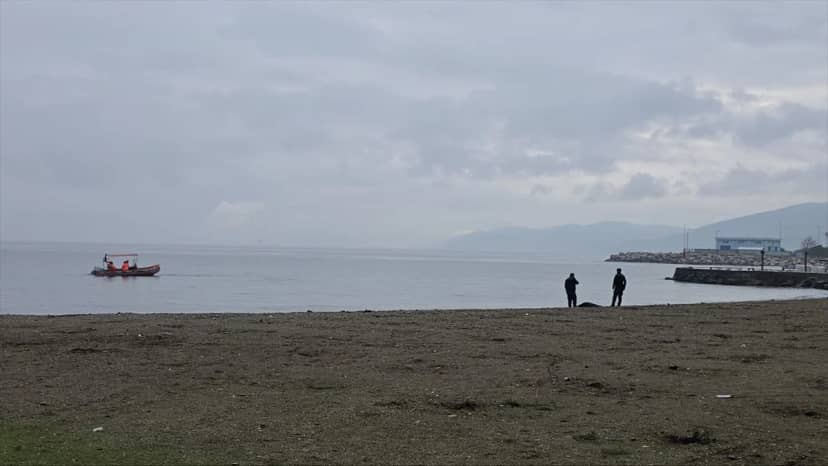 Bursa Mudanya'da sahilde bulunan erkek cesedi Adli Tıp morguna kaldırıldı