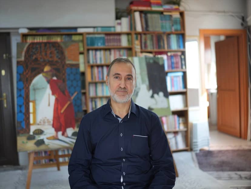 Cengiz Yavuz, yaklaşık 40 yıllık resim deneyimini dernekte çocuklara aktarıyor
