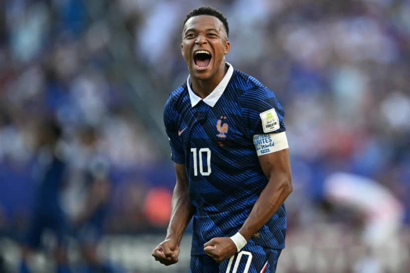 Çinli liderle ilgili sözleri Mbappe'nin başını yaktı! Dev markalar peş peşe kapıyı gösterdi