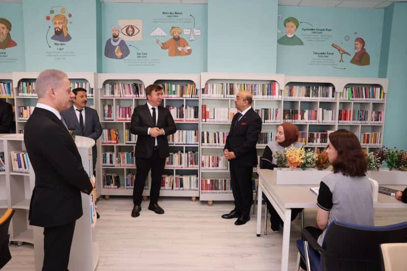 Erzincan Valisi Aydoğdu, TOGEM-DER işbirliğiyle yapılan okul kütüphanesini açtı