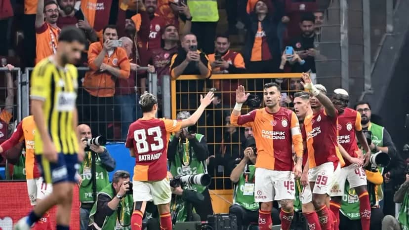 Galatasaray derbisi sonrası Fenerbahçe'yi yerden yere vurdu! "Zavallı bir görüntü"