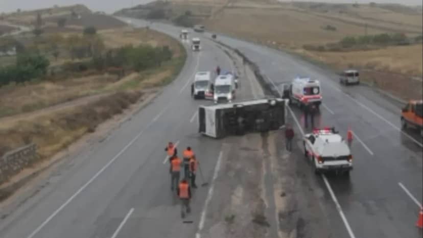 Kırıkkale'de feci kaza! İşçileri taşıyan servis devrildi: Çok sayıda yaralı var