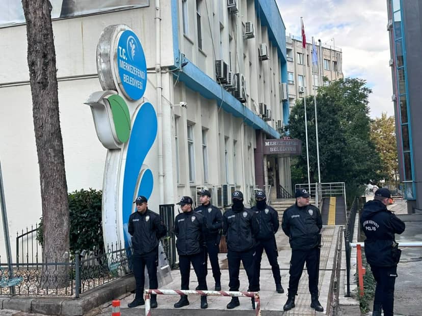 Merkezefendi Belediyesi'ne operasyon; Başkan Şeniz Doğan ve eşinin de olduğu şüphelilere gözaltı