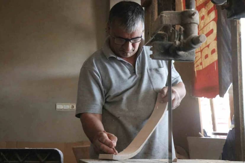 Sakarya'da Hanifi Bereket, Osmanlı ve Selçuklu motiflerini 50 yıldır ahşaba işliyor