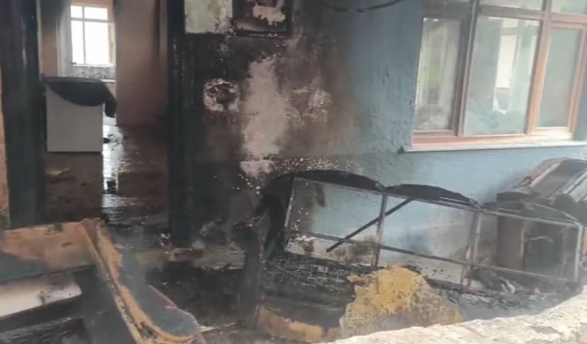 Sinop Boyabat'ta sobadan kaynaklandığı belirtilen yangında ev kullanılamaz hale geldi