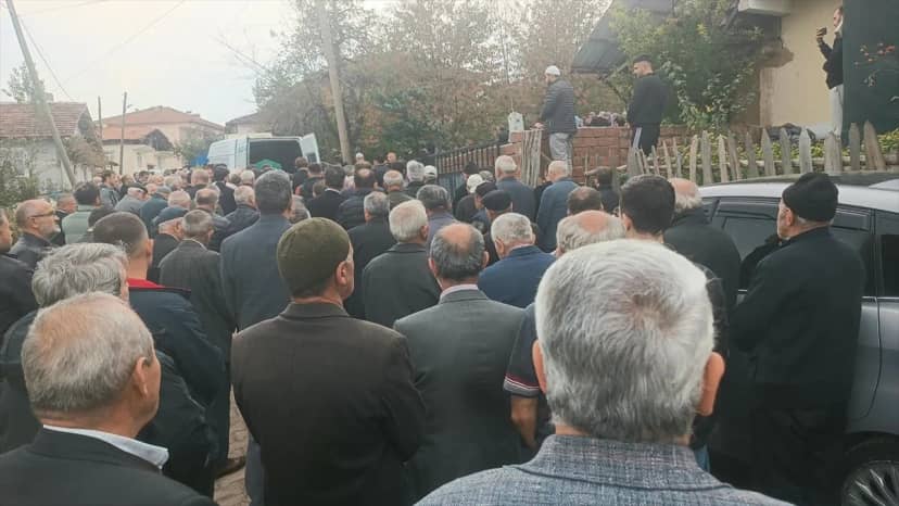 Tokat Erbaa'da tır ile traktör çarpıştı, kazada ölen yaşlı çift toprağa verildi