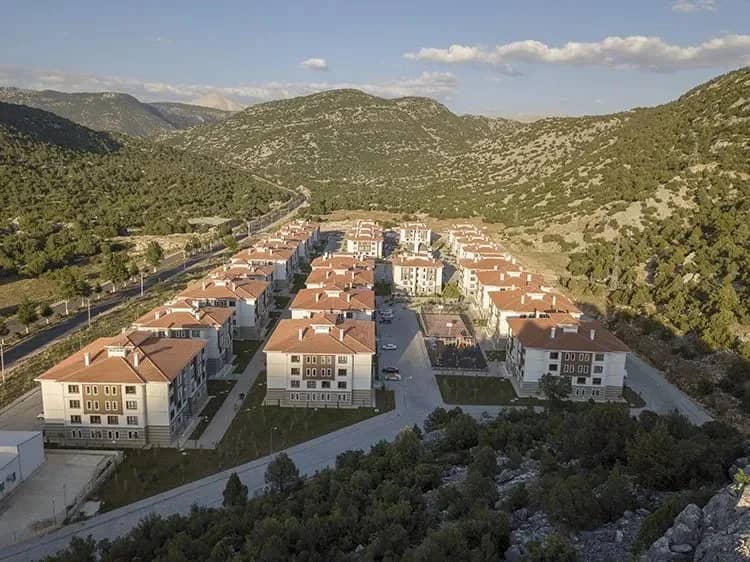 Barınma problemi için çok yönlü çözüm: 2027’de 150 bin aileye yeni yuva