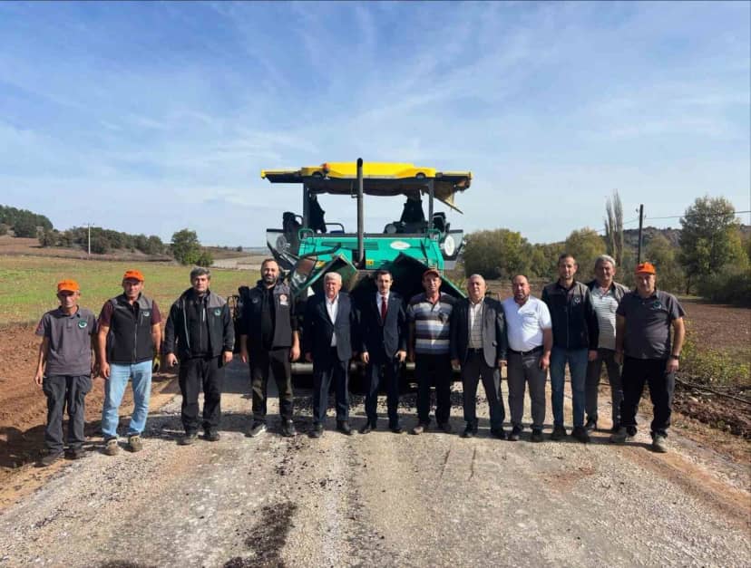 Bilecik Yenipazar-Kükürt yolunun 4 kilometrelik bölümü sıcak asfaltla kaplanıyor