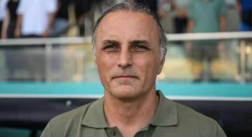 Van Spor FK Teknik Direktörü Mustafa Gürsel: "İdari hatayı sahadakilerin alın teriyle cezalandırmak doğru değil"
