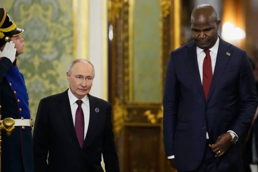 Zirveye damga vurdu! Putin'in Chapo ile fotoğrafı gündem oldu