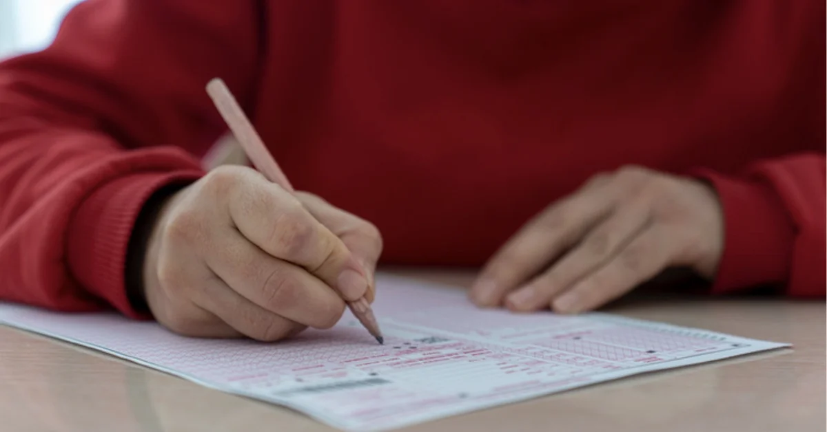 KPSS iptal mi oldu? 2026 KSS’ye kimler girecek, sınav tekrar mı yapılacak, eşdeğer sınav nedir?   ÖSYM'den KPSS lisans sınavı açıklaması geldi!